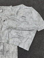 Set Pakaian Jalanan Gothic Ramah Lingkungan Berbahan Fleece Tie-Dye dengan Jaket Kancing Katak Cina dan Celana Jeans Baggy Melengkung Bermotif Malaikat