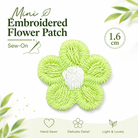 Mini patch brodé de fleurs vert clair de 1,6 cm, appliqué à coudre pour vêtements, sacs, chapeaux, accessoires pour cheveux et décoration artisanale DIY.