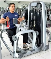 Máquina de remo sentado de grado comercial ST-9004 para gimnasios y clubes deportivos