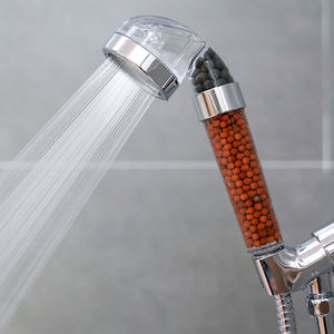 Pommeau de douche de flux minéral de cascade naturelle avec de <span class=keywords><strong>la</strong></span> vitamine <span class=keywords><strong>C</strong></span> Boule de filtre de pierre ionique négative d'économie d'eau de main - Product Image 2