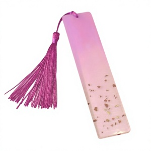 Marcapáginas de Resina Personalizado, Hecho a Mano, con Flores Secas y Brillo, Accesorio Decorativo de Lectura, Regalo para Mujeres - Product Image 3