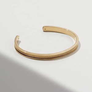 Más popular para mujer, brazalete roscado clásico de latón dorado de 18 quilates - Product Image 3