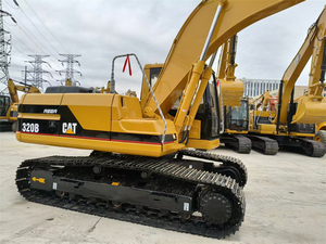 Excavatrice sur chenilles Caterpillar 320B, 128 CV, CAT 320B avec cabine climatisée pour travaux de terrassement et de creusement de fossés - Product Image 4