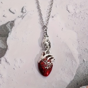 Collar con forma de corazón de murciélago, joyería de vampiro, gótico, pagano, accesorios de bruja, corazón de sangre, órgano, retro, alternativo, gargantilla para mujer - Product Image 1