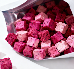 Fraises lyophilisées en vrac OEM, <span class=keywords><strong>prix</strong></span> <span class=keywords><strong>de</strong></span> gros, marque privée, fraises entières, en dés, en tranches, en cubes, fruits séchés - Product Image 2