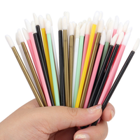 Pinceau à lèvres floqué jetable en gros, applicateur de brillant à lèvres, baguette de maquillage pour gloss la moins chère