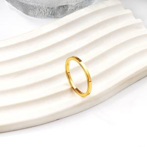 Bague Minimaliste Personnalisable en Acier Inoxydable Plaqué Or 18 carats pour Femme – Vente en Gros - Product Image 1