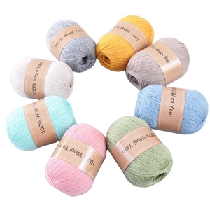 Vente en gros 100% <span class=keywords><strong>laine</strong></span> mérinos 18S/2 27 couleurs fil épais moyen fil doux tricoté à la main <span class=keywords><strong>laine</strong></span> australienne fil torsadé 50g boule - Product Image 1