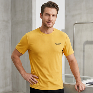 Camiseta de Algodón Amarilla para Hombre, Manga Corta, Cuello Redondo, Tejido de Punto, Casual, Transpirable, Corte Regular, con Estampado de Letras en la Parte Delantera - Product Image 1
