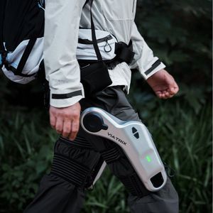 Exoesqueleto VIATRIX ULS con IA para Reconocimiento de Caminata, 46 Nm de Torque, para Senderismo y Fitness, Alcance de hasta 25 km, Uso Comercial - Product Image 1