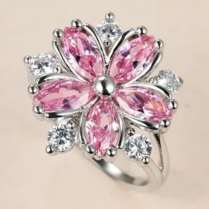Новый Симпатичный розовый кристалл камень кольцо Шарм серебристого цвета, обручальные кольца для женщин, изысканное платье невесты с цветочным принтом циркон обручальное кольцо