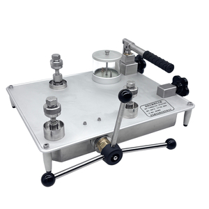 ปั๊มสอบเทียบไฮดรอลิกแบบเสถียร 300MPa สำหรับการทดสอบเกจวัดและการบำรุงรักษา - Product Image 4