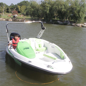 เรือยนต์ไฟเบอร์กลาสแบบ Bowrider ขนาด 16 ฟุต 5 ที่นั่ง สำหรับขาย เรือ Bowrider ขนาด 16 ฟุต 5 ที่นั่ง - Product Image 3
