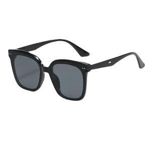 Nuevas gafas de sol de moda para mujer Gm, montura completa, lentes de PC, protección UV400, modelo SF331 A2 para adultos. - Product Image 2