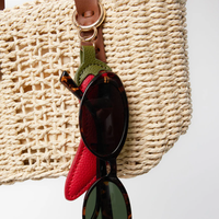 Porte-lunettes en cuir PU, porte-clés mignon en forme de cœur de piment, clip pour lunettes, cadeau quotidien, accessoires de sac à main