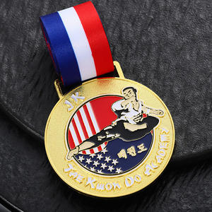 Medallas Deportivas de Metal <span class=keywords><strong>a</strong></span> <span class=keywords><strong>Precio</strong></span> de Fábrica, Logotipo Personalizado, Letra Chapada en Oro, Aleación de Zinc Esmaltada, Medallas de Karate de una Sola Cara - Product Image 3