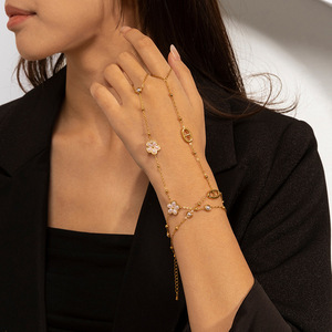 Elegante Conjunto <span class=keywords><strong>de</strong></span> Anillo y Cadena <span class=keywords><strong>de</strong></span> Mano <span class=keywords><strong>de</strong></span> Acero Inoxidable Chapado en <span class=keywords><strong>Oro</strong></span> con Pentagrama, Pulsera Ajustable, Joyería <span class=keywords><strong>de</strong></span> Moda Impermeable - Product Image 3