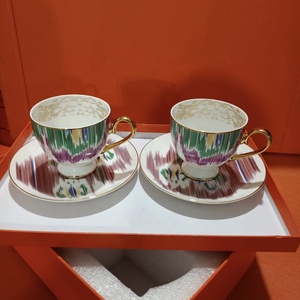 Nouveau produit : Ensemble de 2 tasses à café en céramique rose et vert de style nordique, ensembles de salon, tasses à thé et soucoupes en porcelaine - Product Image 2