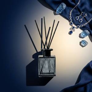Luxury Fluted Square Glass <b>Reed</b> <b>Diffuser</b> Set For Modern Home Decor Wholesale Private Label Premium Realistic Gifting Set - Product Image 1