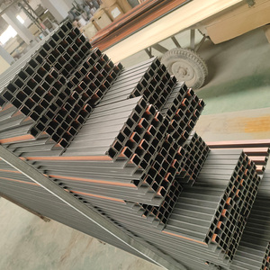 Panneaux muraux extérieurs modernes <span class=keywords><strong>de</strong></span> qualité supérieure, imperméables, en WPC, décoratifs, ignifuges, à lattes <span class=keywords><strong>de</strong></span> bois, à motifs écossais, pour la maison européenne - Product Image 1