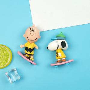 Большая плюшевая кукла Snoopy и симпатичный брелок из ПВХ, мультяшная креативная сумка, очаровательный аксессуар - Product Image 4