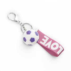 Porte-clés de football en métal inspiré de l'anime, couleur macaron, minimaliste, tendance, sportif, avec cordon suspendu, logo personnalisé, Lilangda, 2025 - Product Image 6