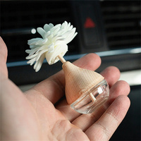 Flacon de parfum de voiture de 6ml en gros avec bouchon en bois flacons en verre avec pendentif de parfum d'aromathérapie d'huile essentielle