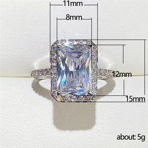 Anello Elegante da Donna, Design Semplice, Accessorio per Uso Quotidiano - Product Image 5