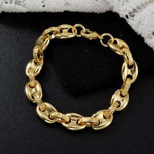 Pulseras de moda unisex chapadas en oro de 18 quilates, personalizadas, con eslabones ovalados geométricos tallados, antideslustre. - Product Image 5