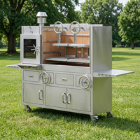 Grands grills à charbon de bois de style argentin, robustes, pour la restauration, grills Santa Maria Combi, grill argentin avec four à bœuf