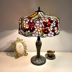 Lámpara de Techo Tiffany de 16 Pulgadas, Estilo Europeo, Vidrio con Diseño, LED, Hecha a Mano, con Cuentas de Flores, para Sala de Estar, Simple y Flexible, Longhuijing - Product Image 1