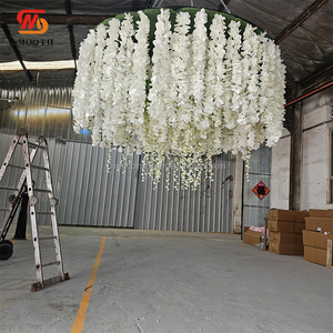 Fleur suspendue lisse avec des fleurs suspendues de glycine blanche avec des forums de mariage de réception en tissu - Product Image 1