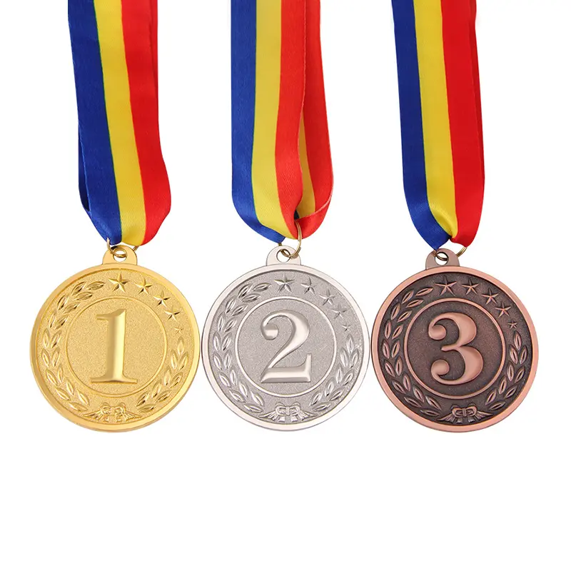 RENHUIカラーウィナーズコッパーボックスゴールデン酸化ビッグメーカーメタルクラフトゴールドシルバーブロンズカスタムメダルとトロフィーメダル