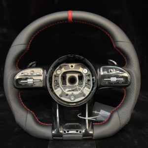 Volant de voiture en fibre de carbone YLD pour <span class=keywords><strong>Mercedes</strong></span> benz C200 C300 E200 E300 GLC CLS Cuir perforé personnalisé <span class=keywords><strong>Prix</strong></span> de gros - Product Image 2