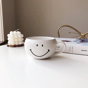 Taza <span class=keywords><strong>de</strong></span> <span class=keywords><strong>café</strong></span> grande <span class=keywords><strong>de</strong></span> cerámica amarilla <span class=keywords><strong>de</strong></span> 380Ml Diseño <span class=keywords><strong>de</strong></span> cara feliz con <span class=keywords><strong>sol</strong></span> sonriente para el desayuno Taza cómoda <span class=keywords><strong>de</strong></span> leche <span class=keywords><strong>de</strong></span> avena para uso diario - Product Image 4