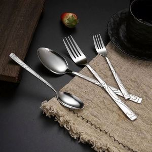 Cuchara y Tenedor de Acero Inoxidable Pulido H010 Dragon Soars para Comida Occidental, Hotel y Restaurante - Product Image 6