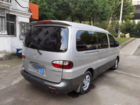 Autobús HFC6518 Usado de 7 Asientos, Emisión Euro 4, Motor 2.8L, Diseño 1+2, Volante a la Izquierda