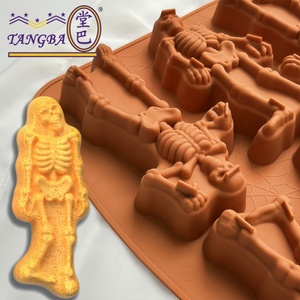 Molde de silicona engrosado con hueso Tangba para Halloween Fácil de formar y desmoldar Molde de espuma de silicona grueso y flexible - Product Image 2