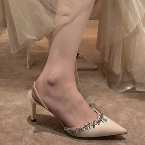 รองเท้าส้นสูงแบบมีหัวเข็มขัด ปลายแหลม สายรัดข้อเท้า สำหรับงานแต่งงาน งานเลี้ยงตอนเย็น ฤดูใบไม้ผลิ ฤดูร้อน สีเขียว พื้นหนา กันลื่น ทนทาน แฟชั่น - Product Image 2