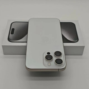 Vente en gros professionnelle pour iPhone 16 Pro/15 Pro XR <span class=keywords><strong>reconditionné</strong></span> officiellement, version américaine 5G, 6,1 pouces, 128 Go/256 Go, <span class=keywords><strong>8</strong></span> Go de RAM, excellent état - Product Image 1