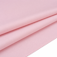 Tissu pour uniforme d'infirmière en polycoton TC traité couleur personnalisée, doux, fluide, antimicrobien et résistant au chlore