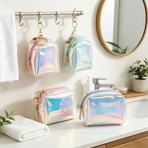 Sac cosmétique matelassé en cuir PVC souple à grande capacité pour femme, avec fermeture éclair hexagonale, poignée souple et rayures, durable - Product Image 2