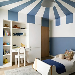 Armadio Moderno Blu e Bianco MUJU <span class=keywords><strong>per</strong></span> <span class=keywords><strong>Cameretta</strong></span> Bambini, Pannello Integrato a Cupola Radiale, Contenitore <span class=keywords><strong>per</strong></span> Giocattoli in Legno con Luce Ambientale, Tema Oceano - Product Image 4