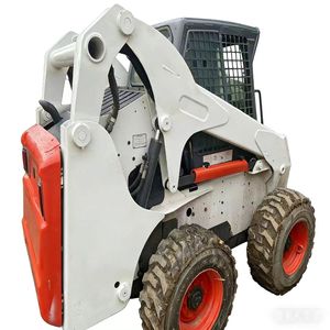 Minicargadora Caterpillar S70 185 300 USA con barredora cerrada, CAT D4 D6 D7 en stock, 95% nueva, buen estado, barata en venta - Product Image 6