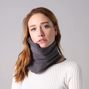 Oreiller de voyage en forme de U, oreiller portable avec rembourrage en éponge, gris et noir, pour adultes, enfants et personnes âgées - Product Image 3