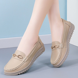 Autumn New Style Cowhide Leather Women's <b>Soft</b>-Soled With Non-Slip Cowhide Soles Slip-on Comfortable Mom <b>Shoes</b> - Product Image 4