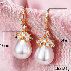 Orecchini Pendenti Lunghi Stile Barocco con Effetto Perla per Donne, Accessori Eleganti Vintage per Uso Quotidiano e Feste - Product Image 5
