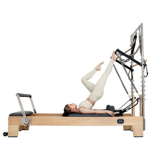 Lettino Pilates Core 2-in-1 e 3-in-1 Semi-Rialzato in Acero Bianco e Rovere per Studio Yoga e Allenamento Modellante Femminile - Product Image 5