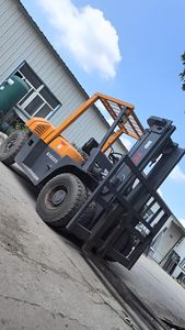 Chariot élévateur TCM 8 T d'occasion, moteur diesel à mât 2 étages de 8 tonnes, faible durée, hauteur de levage de 3000mm, bien entretenu, prêt à fonctionner - Product Image 5