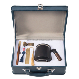 Set <span class=keywords><strong>Regalo</strong></span> Personalizzato per Affari: Segnalibro 16G + Chiavetta USB + Penna in Legno + Tazza da Tè + Valigetta in Pelle - Product Image 2